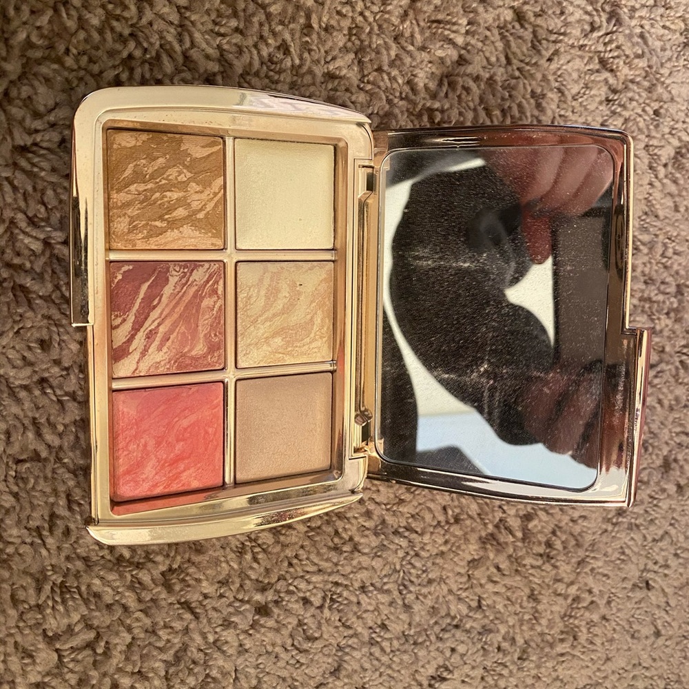 Hourglass Ambient Lighting - Volume 3